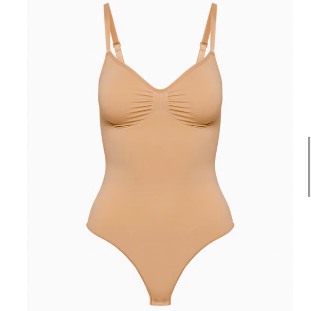 Seamless
ShapeEnhance™ Thong Bodysuit